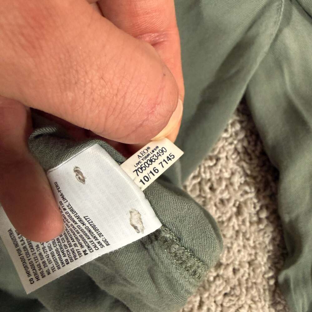 American Eagle Boyfriend Fit Utility Shirt Womens M Olive Green Button Front - Picture 4 of 7